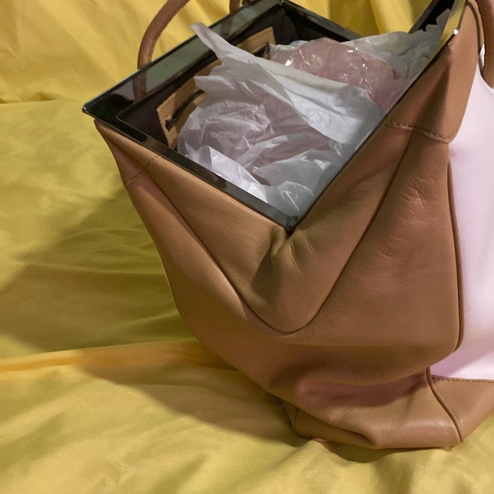 Gucci Handbag - Picture 2 of 14